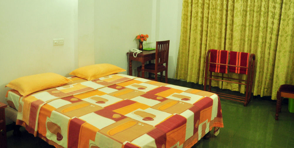 Oyo 290 Night Station Hotel Panadura Exterior foto