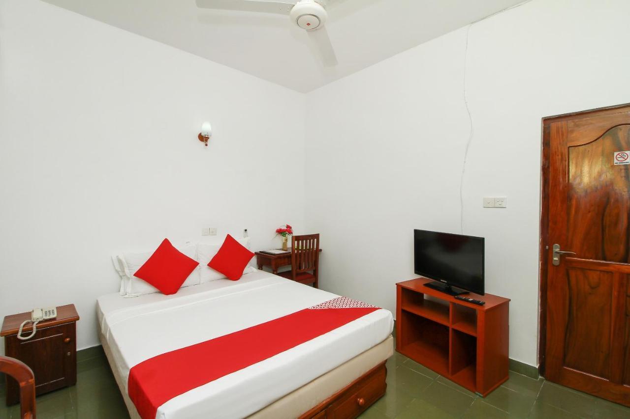 Oyo 290 Night Station Hotel Panadura Exterior foto
