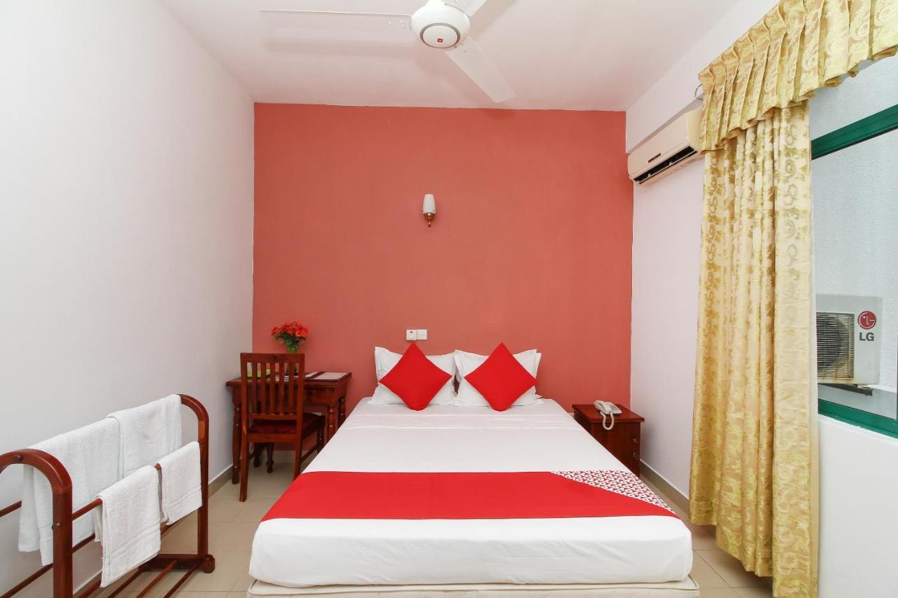 Oyo 290 Night Station Hotel Panadura Exterior foto